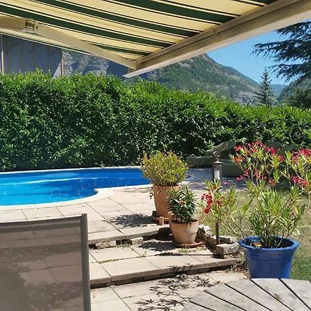 Au Paradis Des Grillons Espinasses Esterno foto