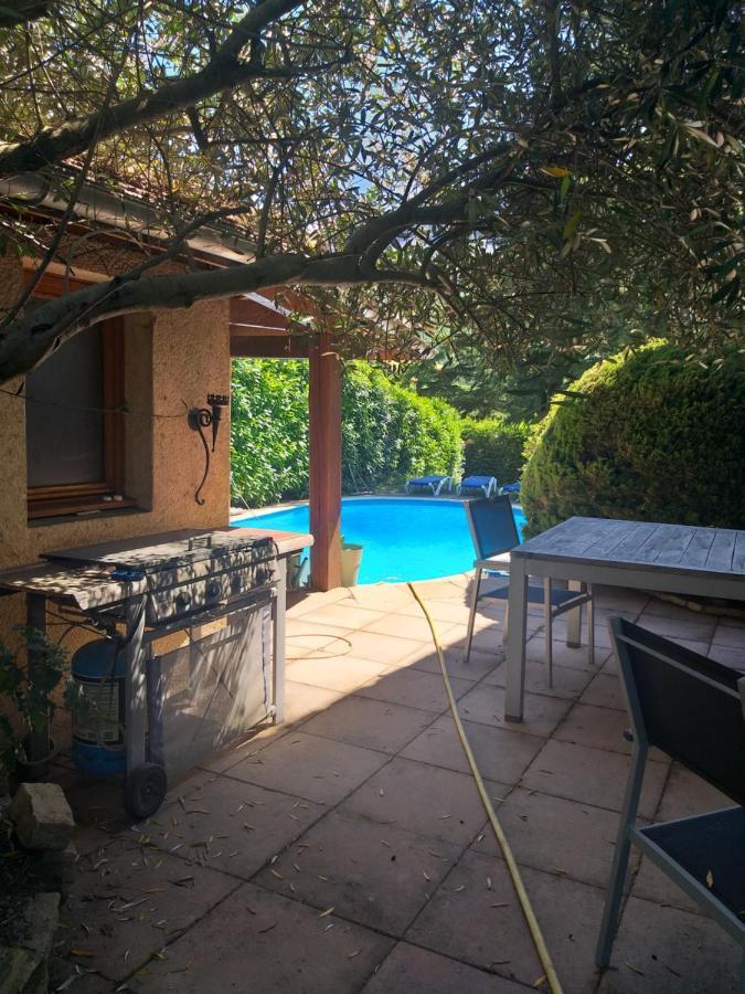 Au Paradis Des Grillons Espinasses Esterno foto