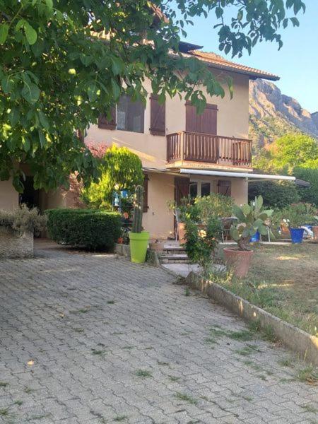 Au Paradis Des Grillons Espinasses Esterno foto