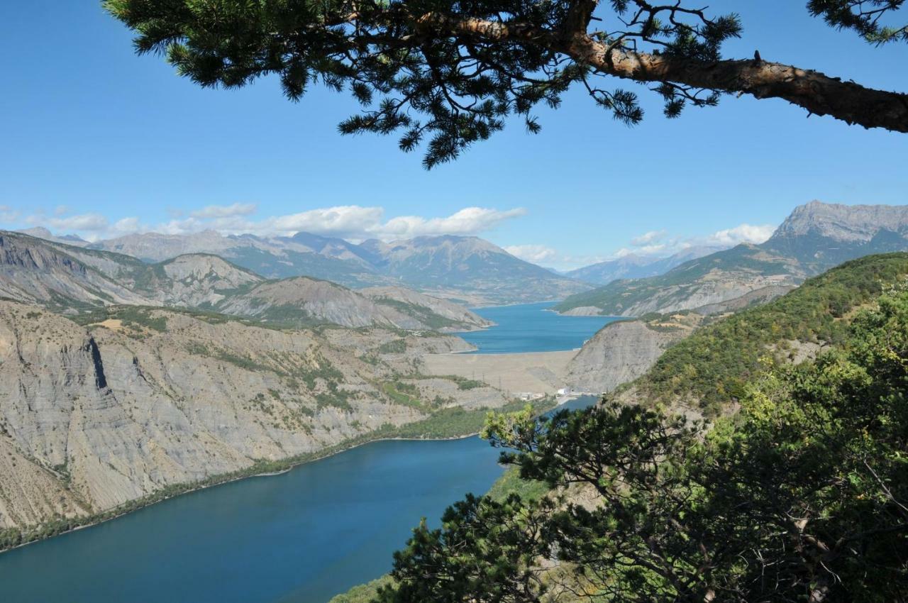 Au Paradis Des Grillons Espinasses Esterno foto