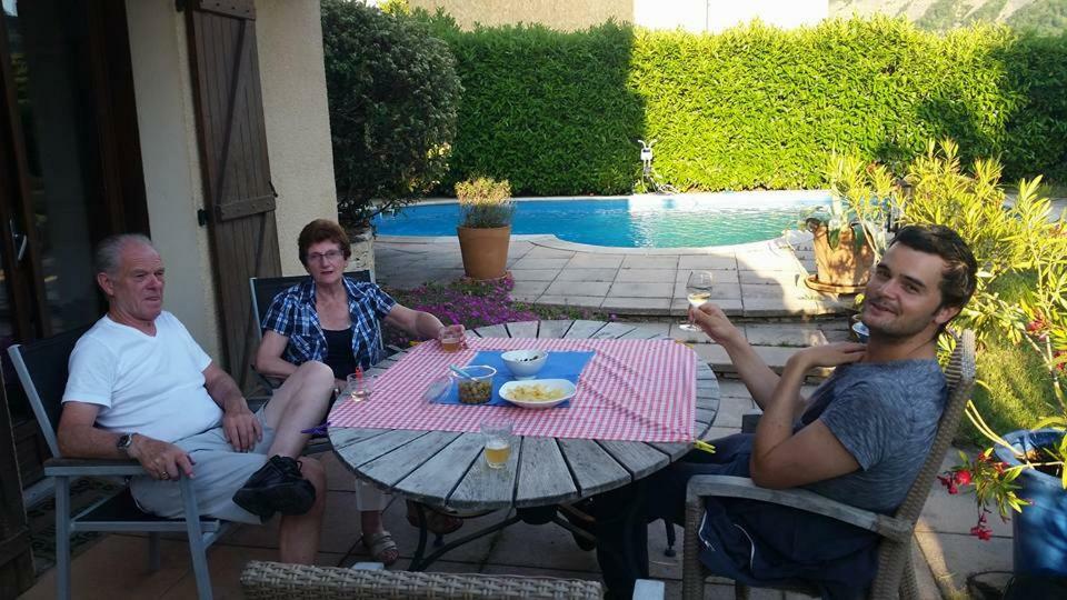 Au Paradis Des Grillons Espinasses Esterno foto
